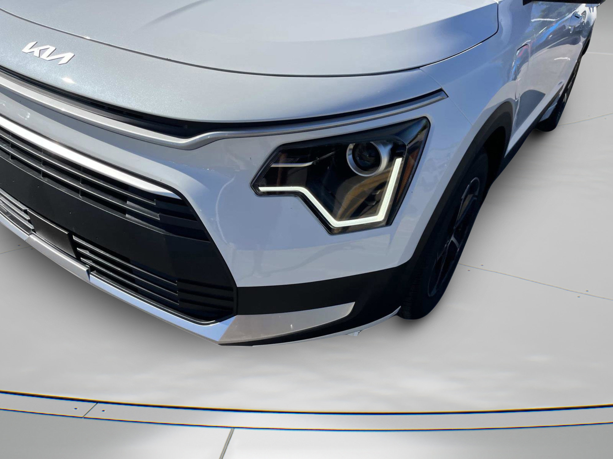 New 2025 Kia Niro EX w/ EX Cold Weather Package FWD image 9