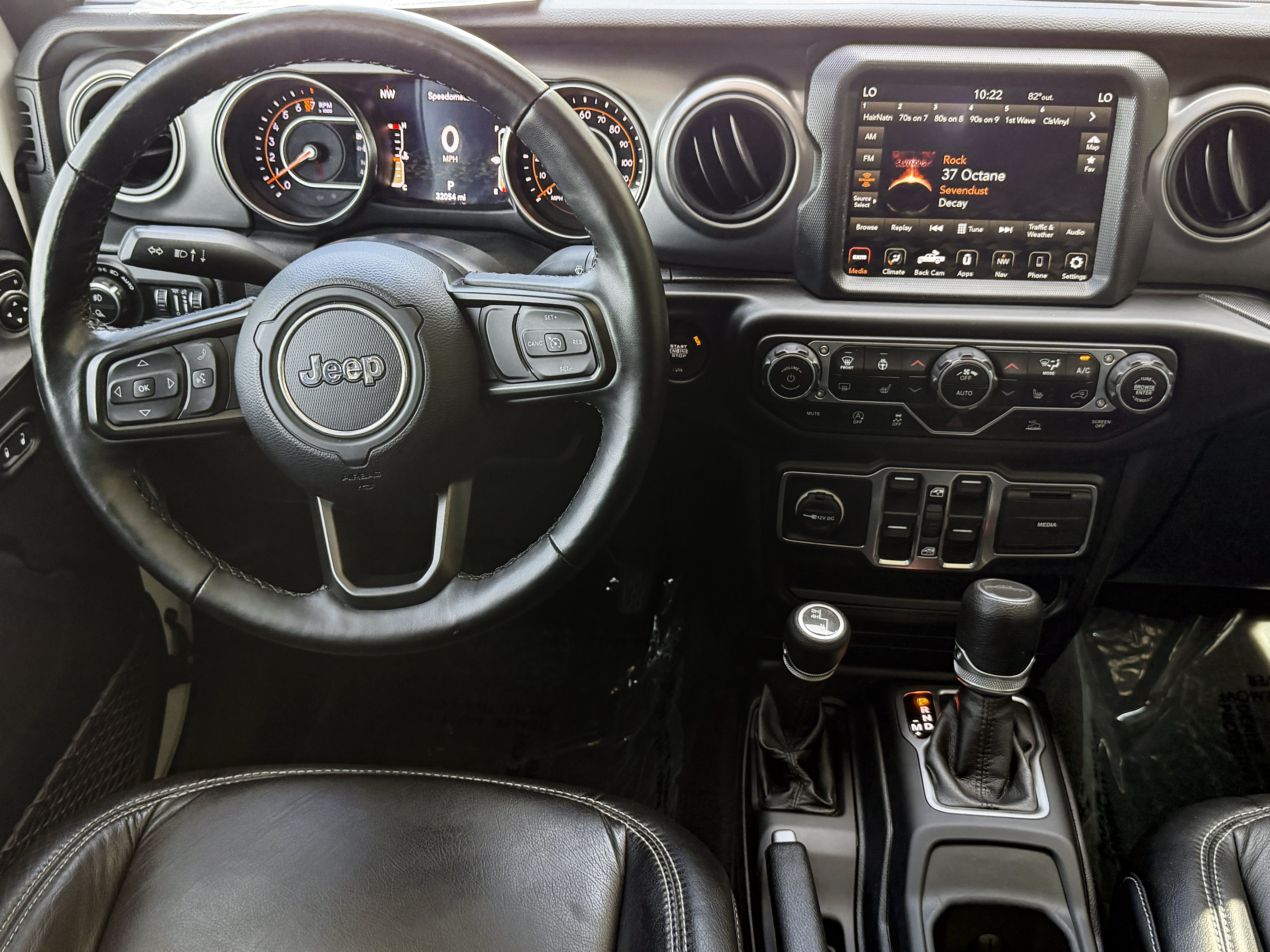 Used 2021 Jeep Gladiator Sport AWD/4WD image 17