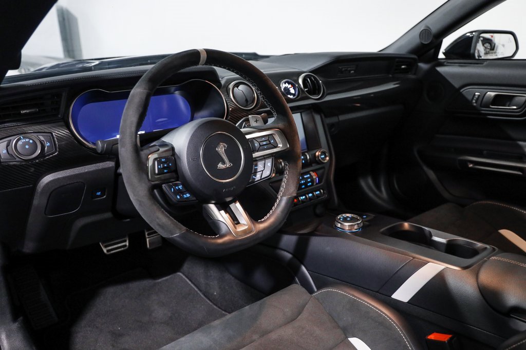 Used 2020 Ford Mustang Shelby GT500 w/ Carbon Fiber Track Pack image 34