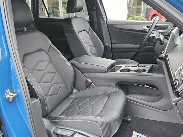 Certified 2025 Volkswagen Atlas Cross Sport SE image 17