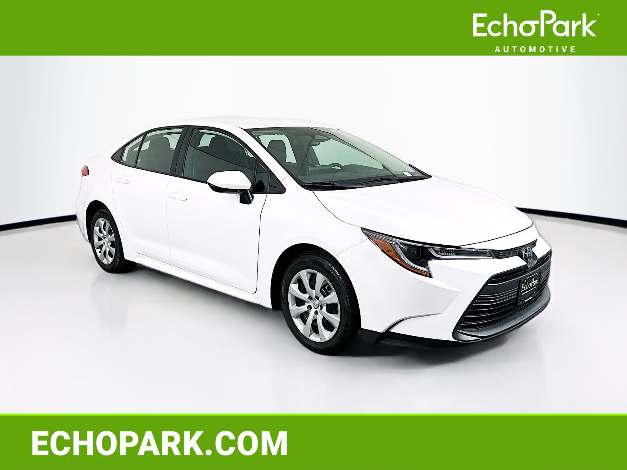 Used 2024 Toyota Corolla LE FWD image 1
