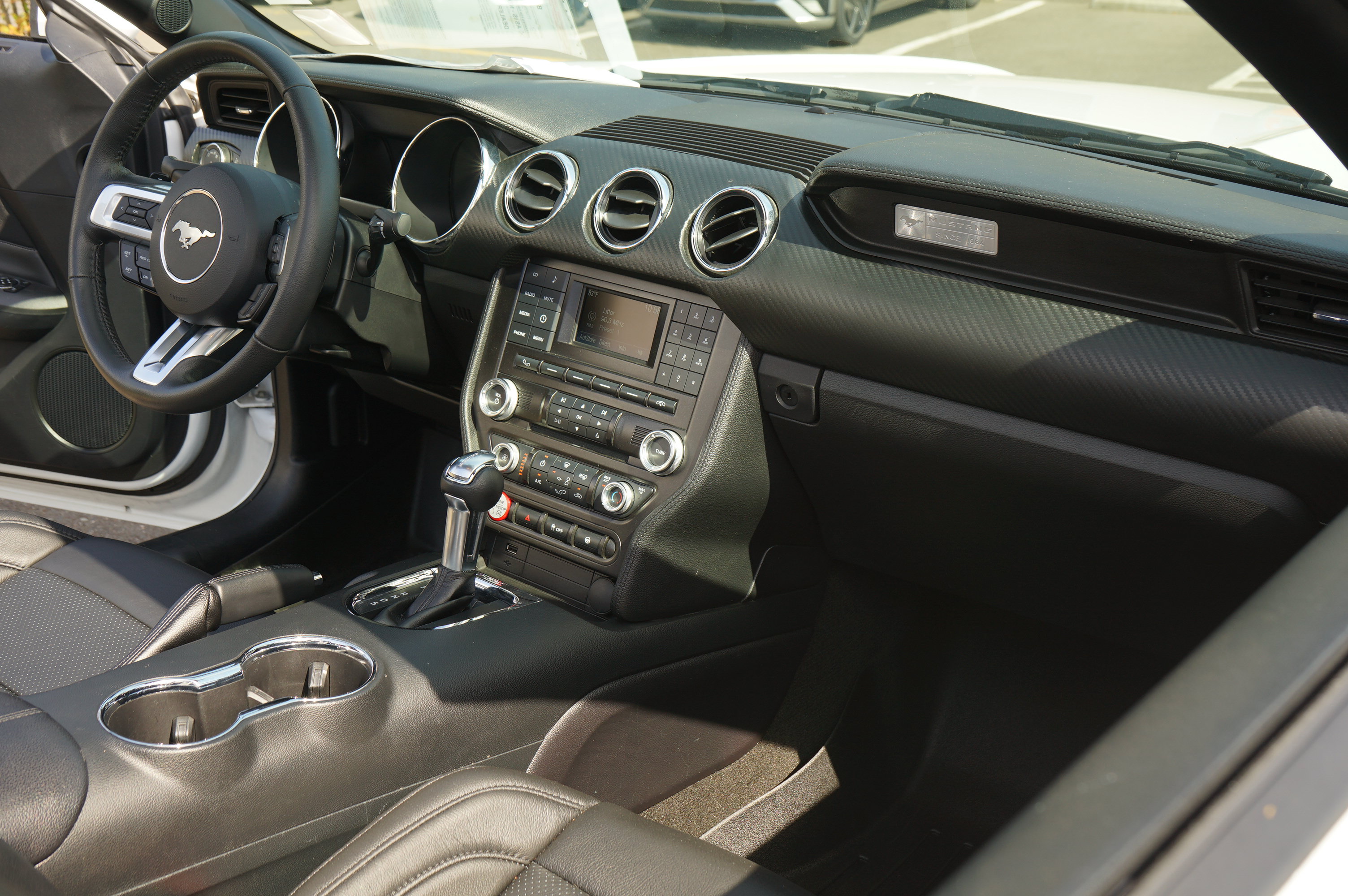 Used 2016 Ford Mustang Convertible w/ Equipment Group 051A RWD image 21