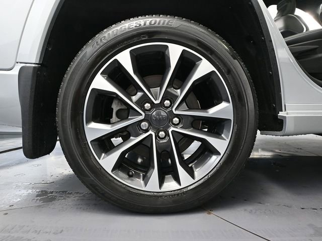 Used 2022 Jeep Grand Cherokee L Overland w/ Advanced Protech Group III image 17