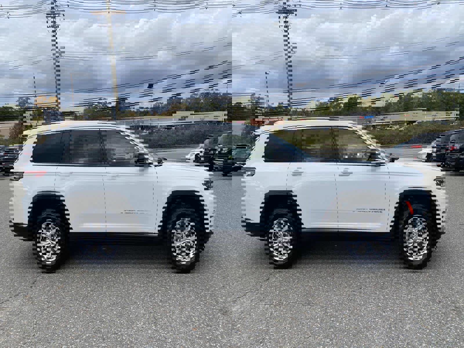 Certified 2022 Jeep Grand Cherokee L Limited image 2