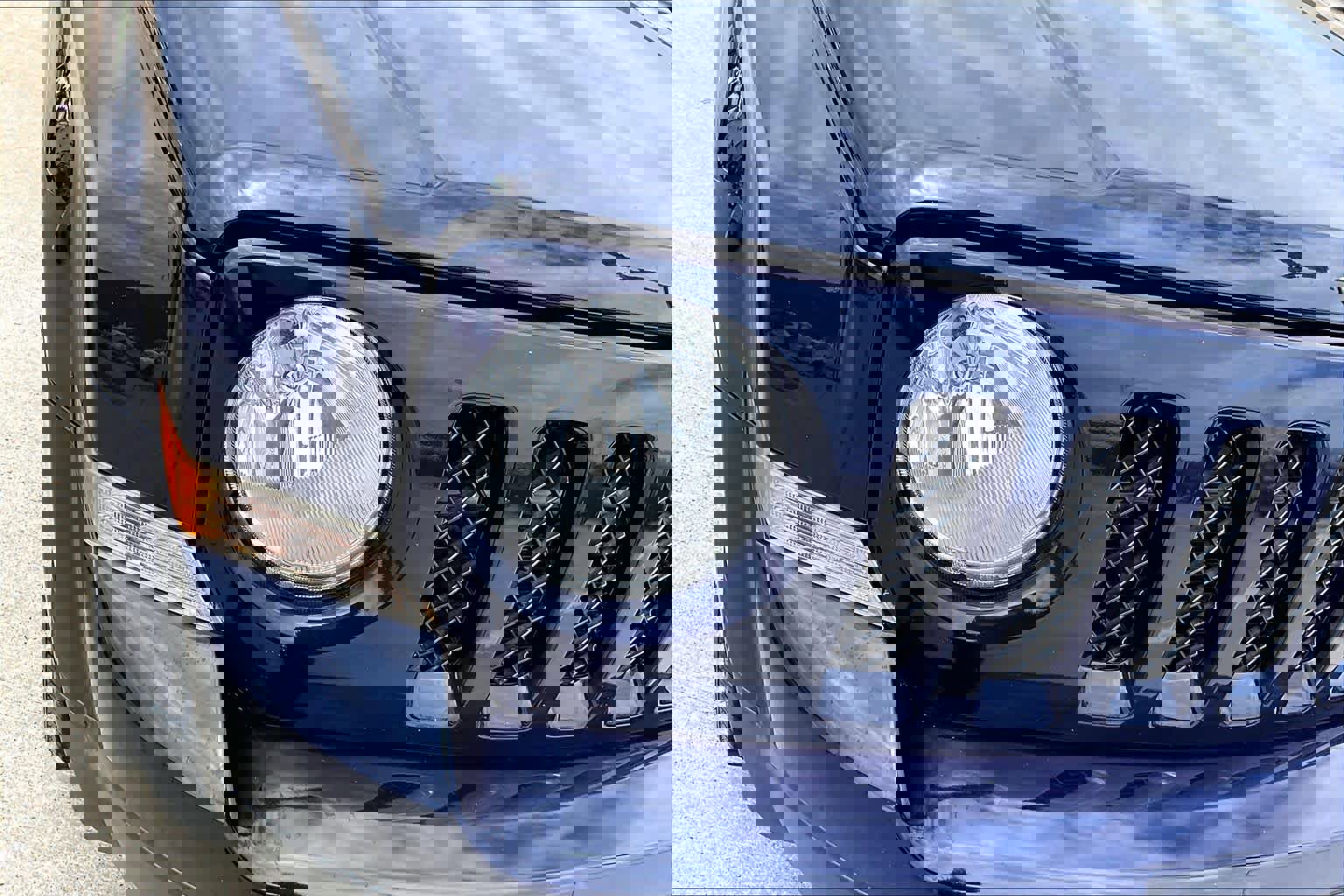 Used 2016 Jeep Patriot Sport w/ Power Value Group AWD/4WD image 27