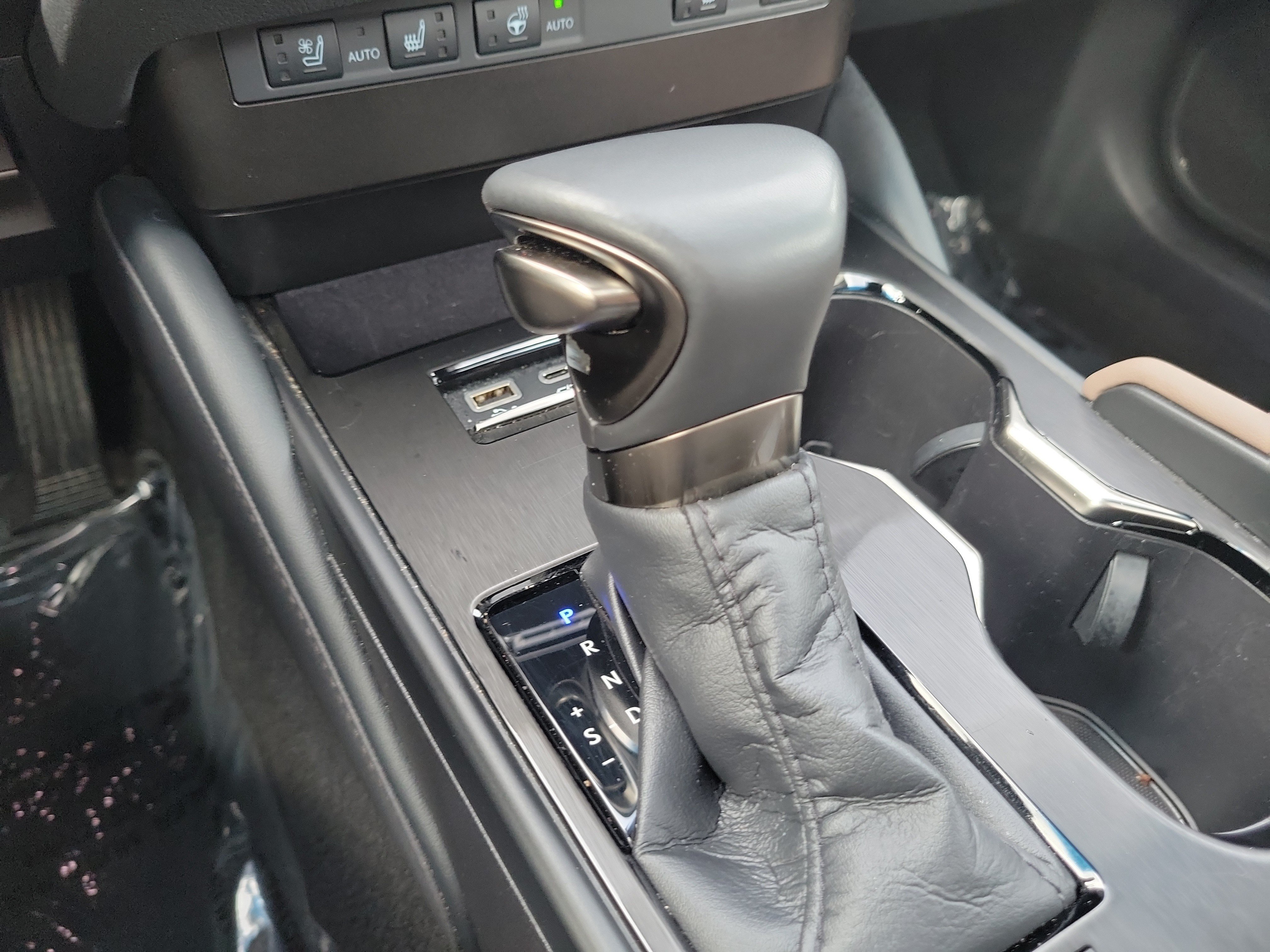 Used 2024 Lexus ES 350 w/ Premium Package FWD image 28