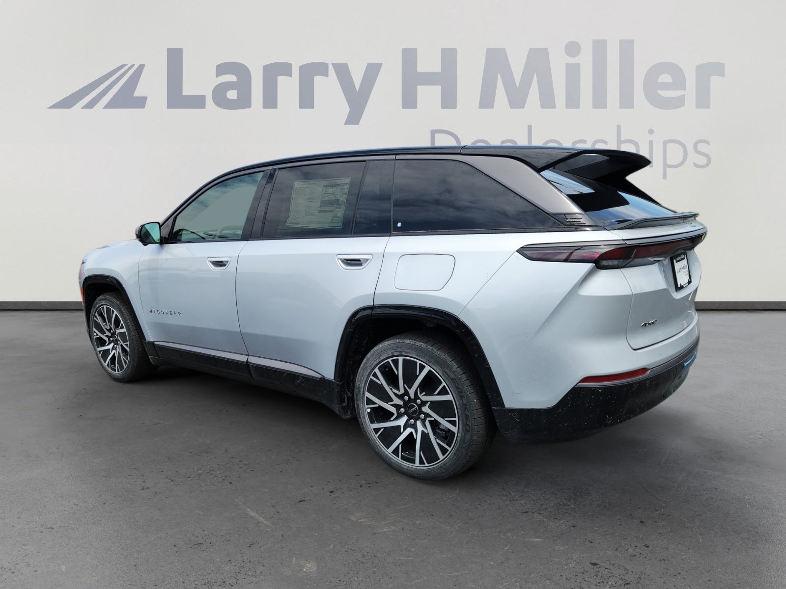 New 2025 Jeep Wagoneer S Limited image 3