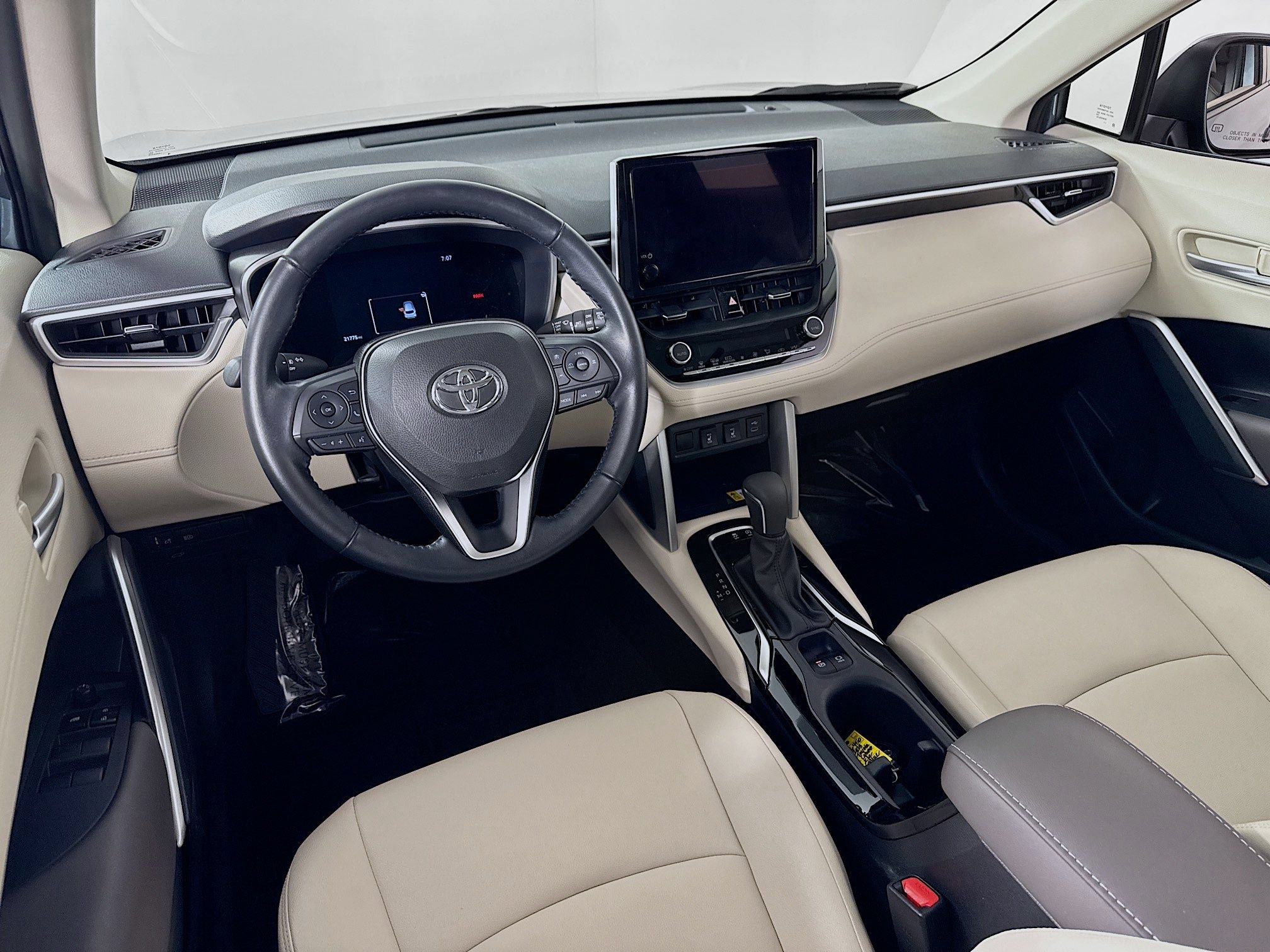 Certified 2023 Toyota Corolla Cross XLE w/ Convenience Package AWD/4WD image 19