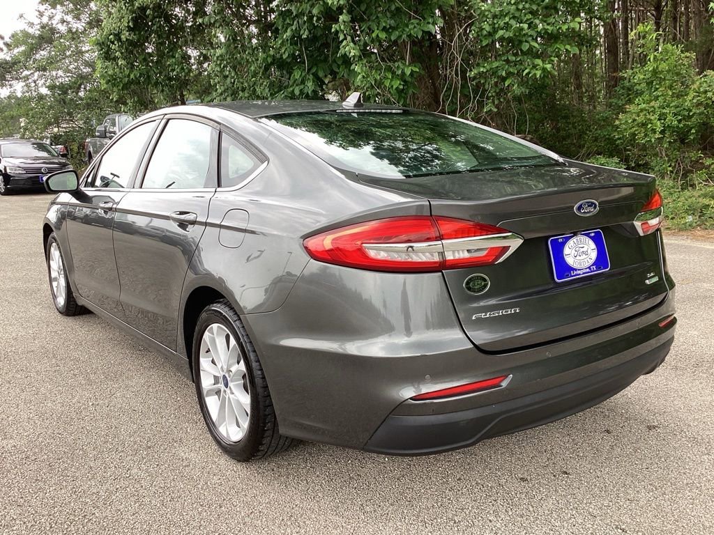 Used 2020 Ford Fusion SE FWD image 7