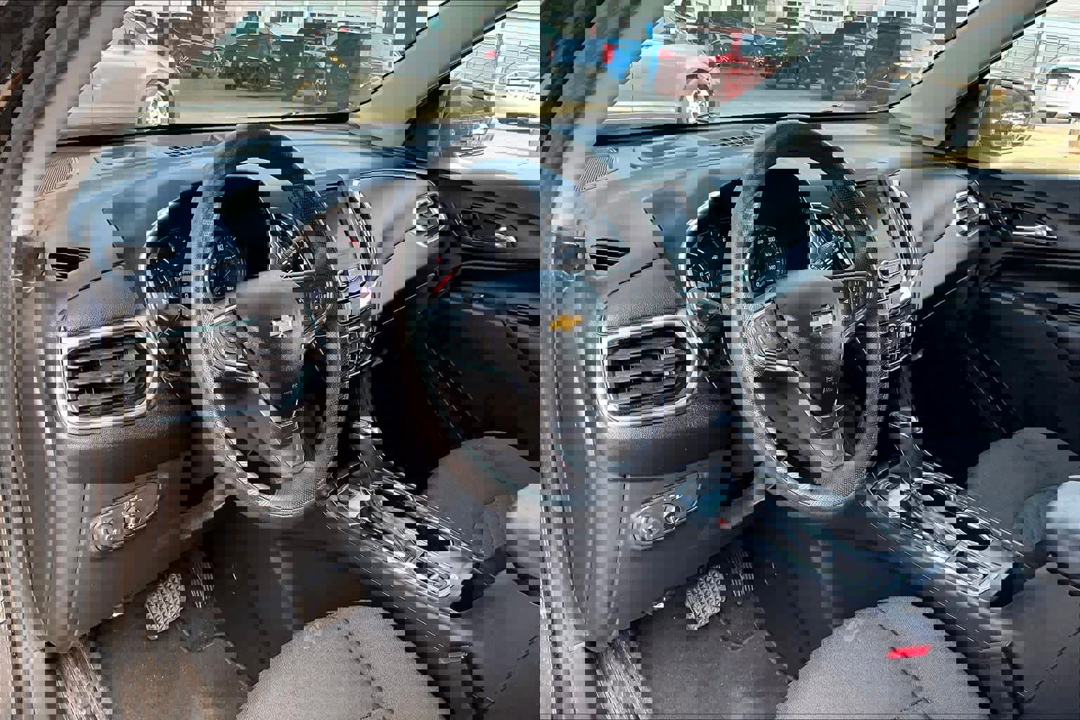 Used 2020 Chevrolet Equinox LT image 16