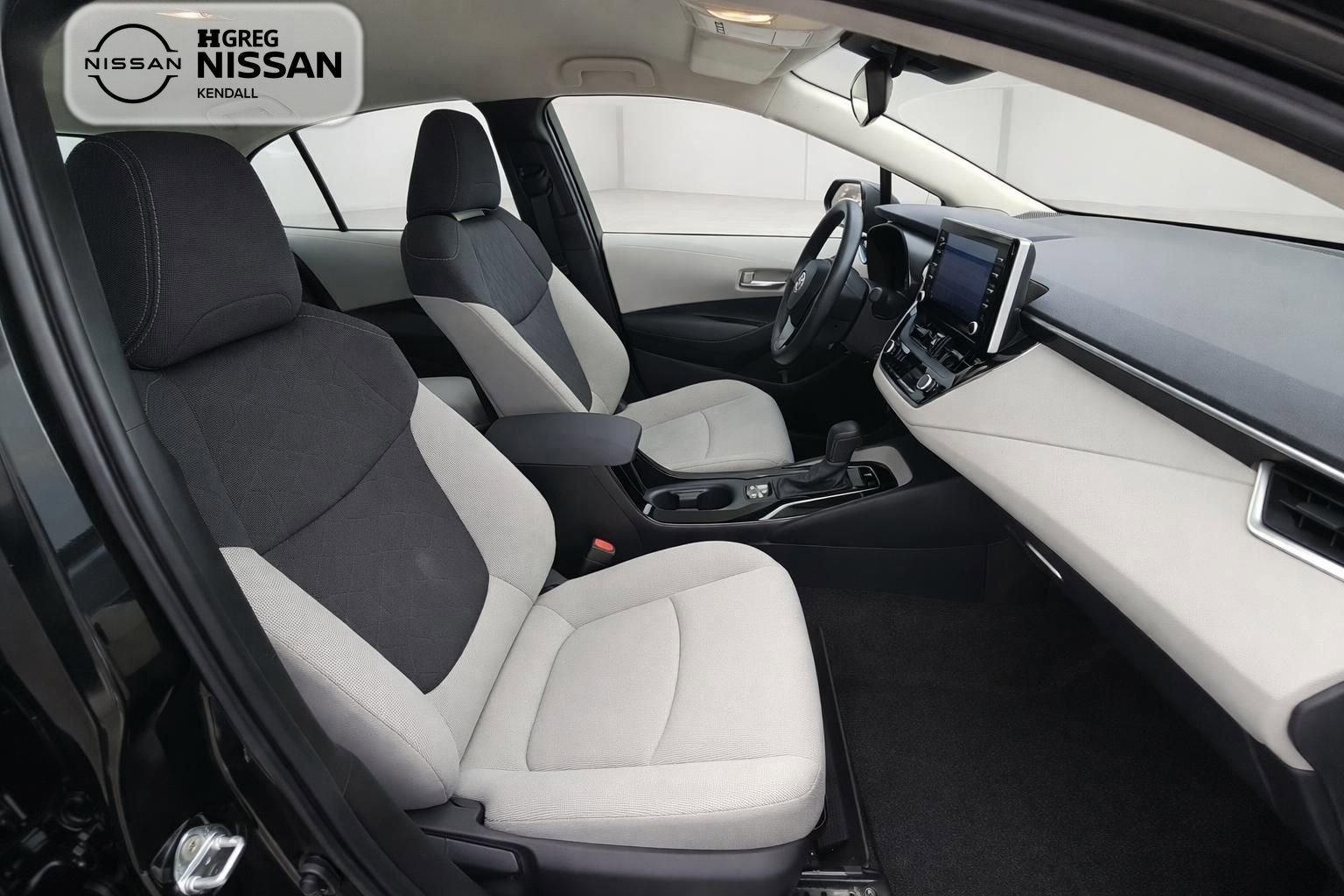 Used 2020 Toyota Corolla LE image 11