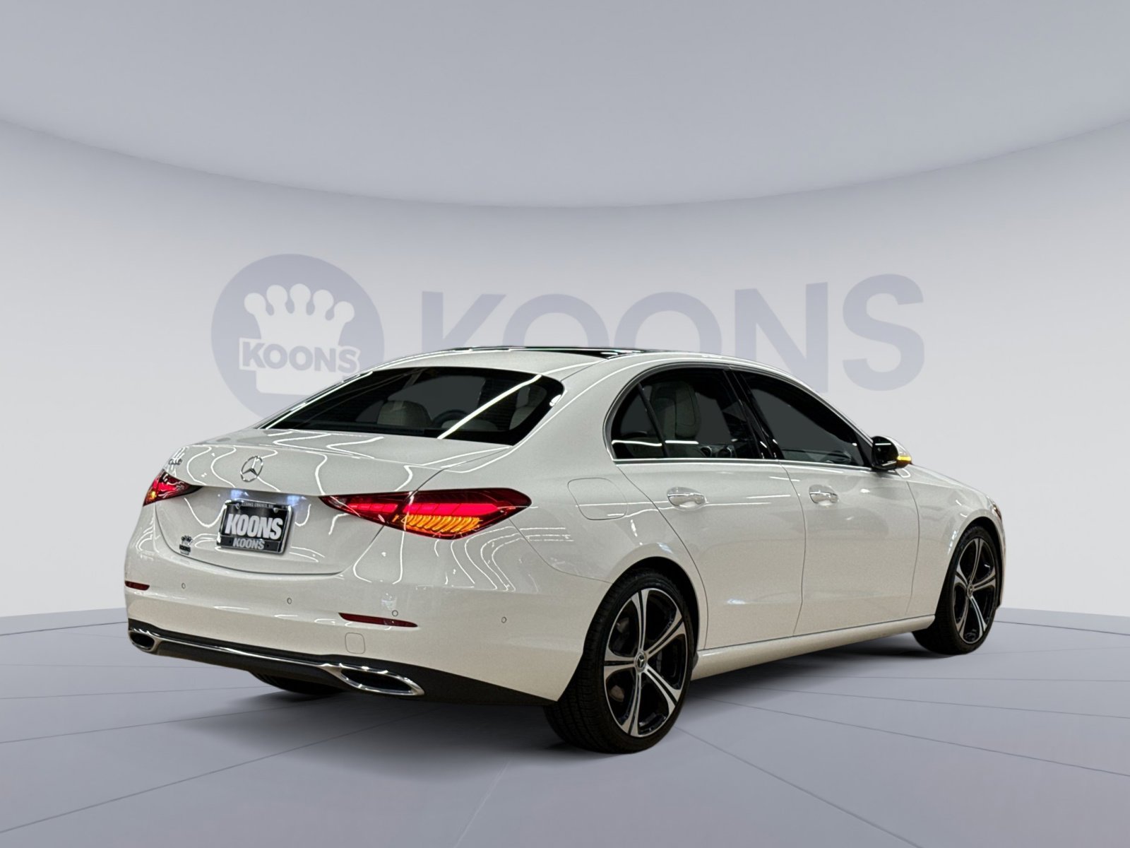 Used 2025 Mercedes-Benz C 300 Sedan image 11