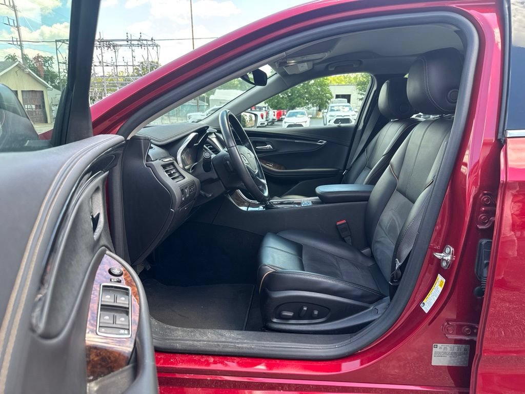 Used 2014 Chevrolet Impala LT FWD image 13