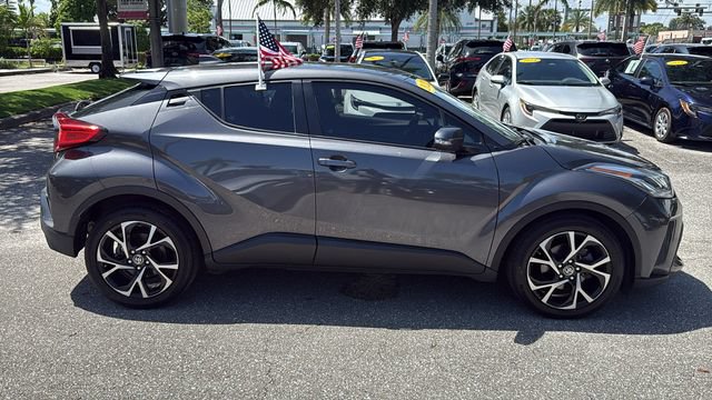 Used 2022 Toyota C-HR XLE FWD image 10
