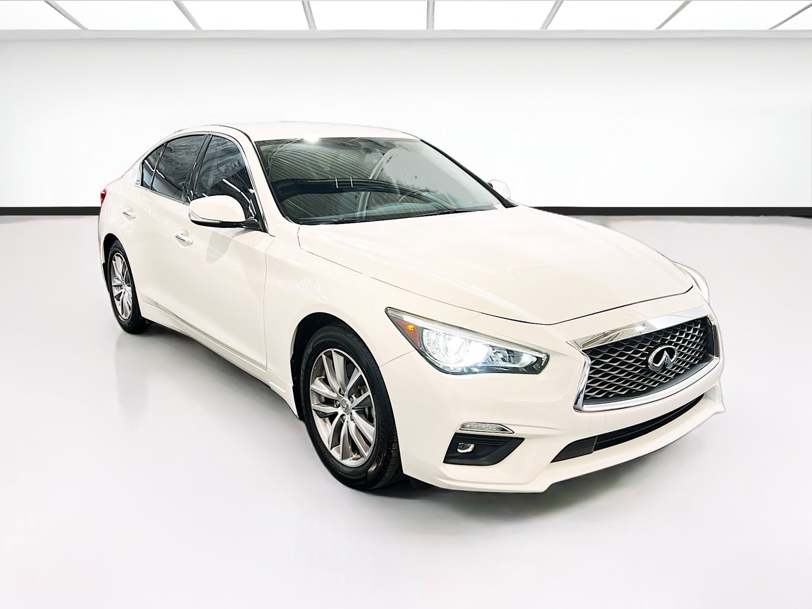 Used 2021 INFINITI Q50 Pure w/ Cargo Package RWD image 3