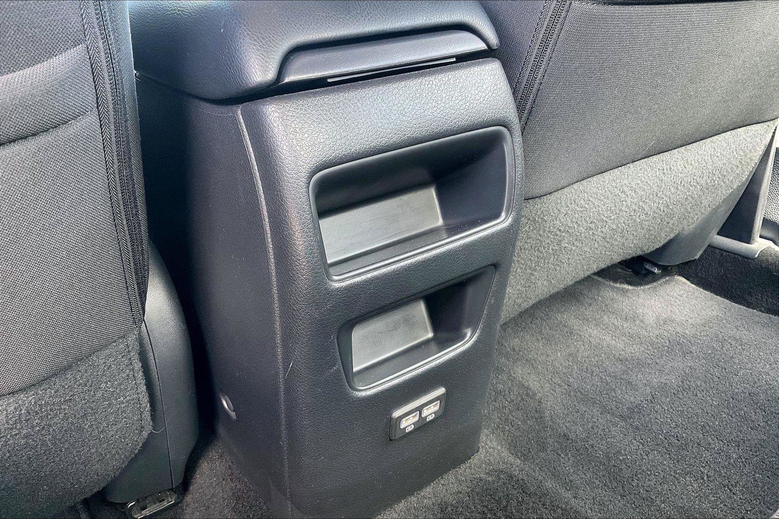 Used 2018 Nissan Sentra SR w/ SR Midnight Edition Package FWD image 32