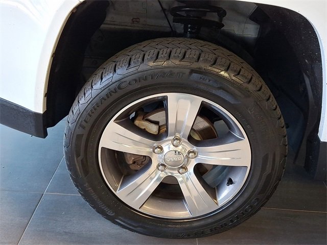 Used 2016 Jeep Compass High Altitude image 10