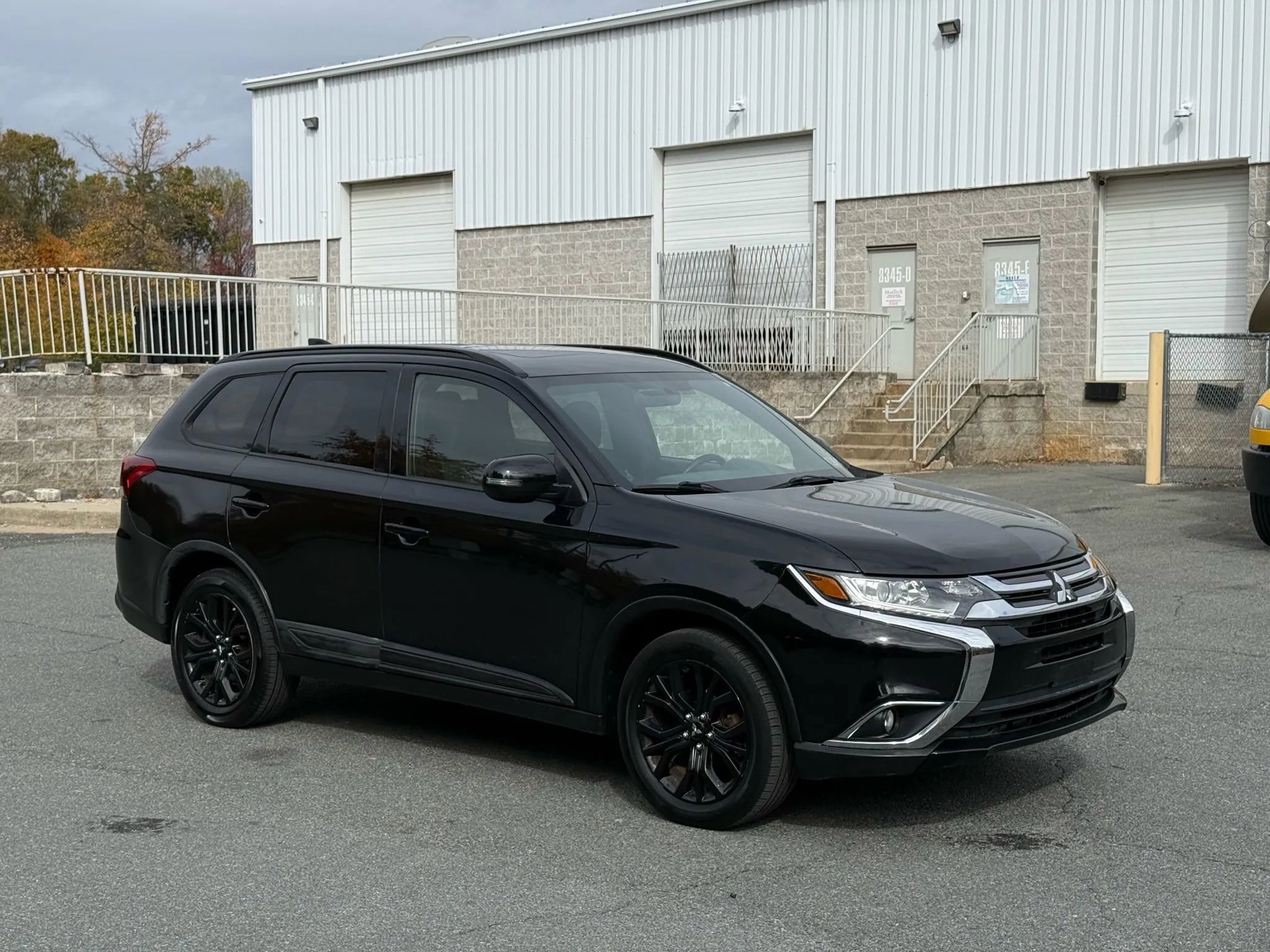 Used 2018 Mitsubishi Outlander ES image 6