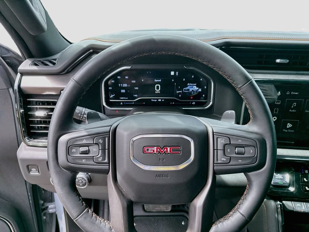 Used 2025 GMC Sierra 1500 AT4 w/ AT4 Premium Package AWD/4WD image 14