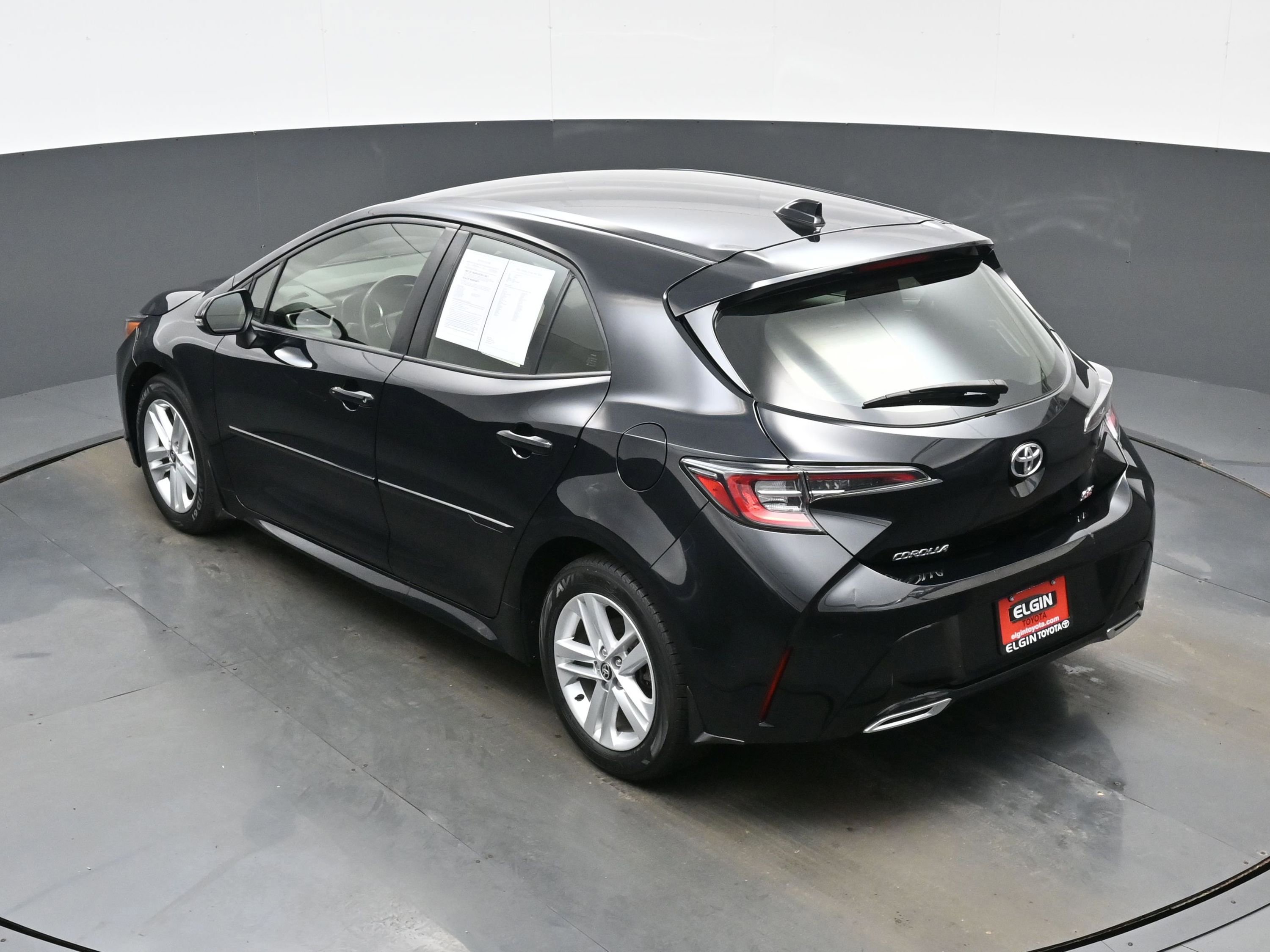 Used 2022 Toyota Corolla SE image 36