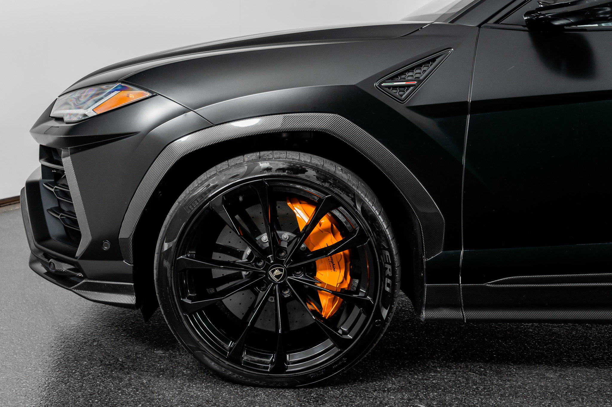 Used 2022 Lamborghini Urus image 19