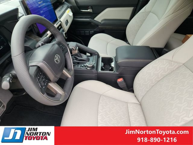 Used 2025 Toyota Tacoma Limited AWD/4WD image 14