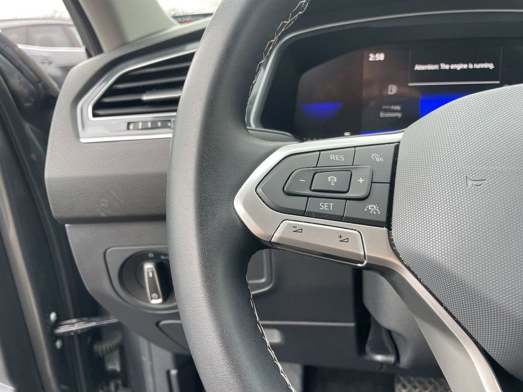 Certified 2023 Volkswagen Tiguan SE image 15