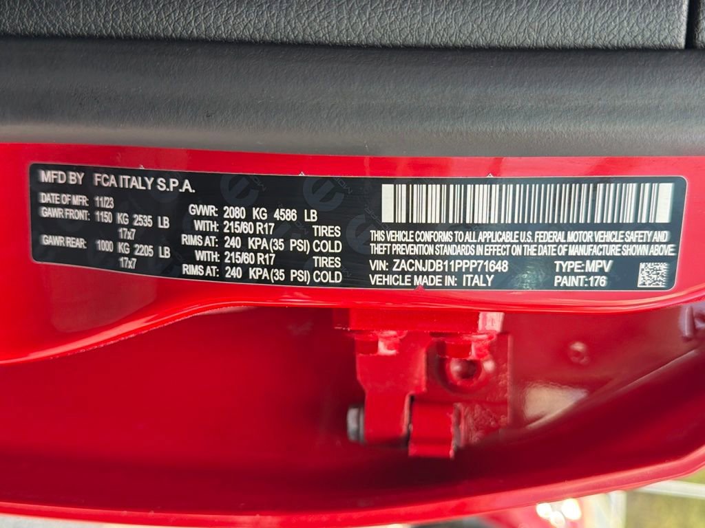 Used 2023 Jeep Renegade Latitude image 32