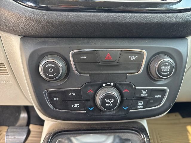 Used 2020 Jeep Compass Limited image 23