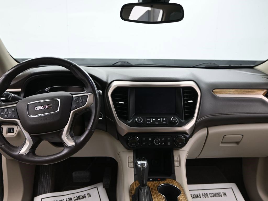 Used 2019 GMC Acadia Denali w/ Technology Package FWD image 12