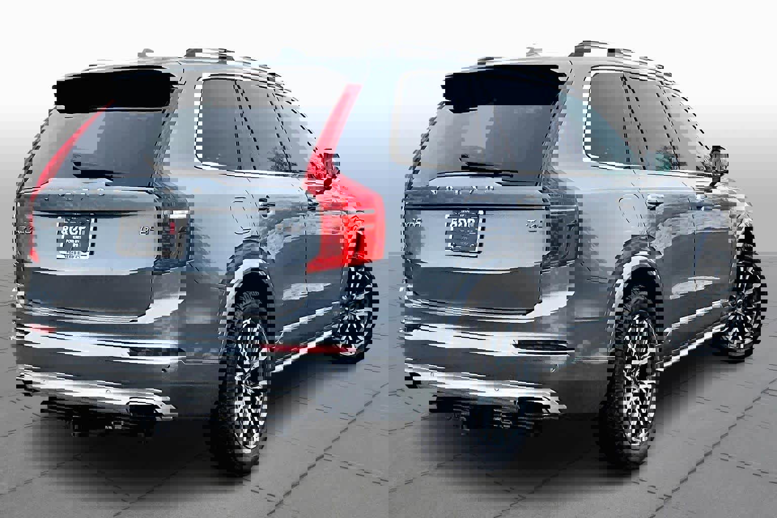 Used 2017 Volvo XC90 T6 Momentum w/ Vision Package image 13