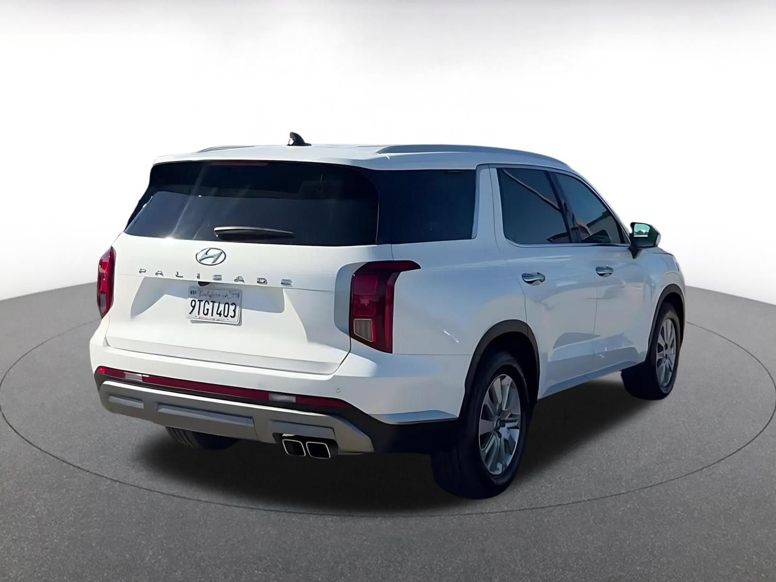 Used 2025 Hyundai Palisade SEL FWD image 14
