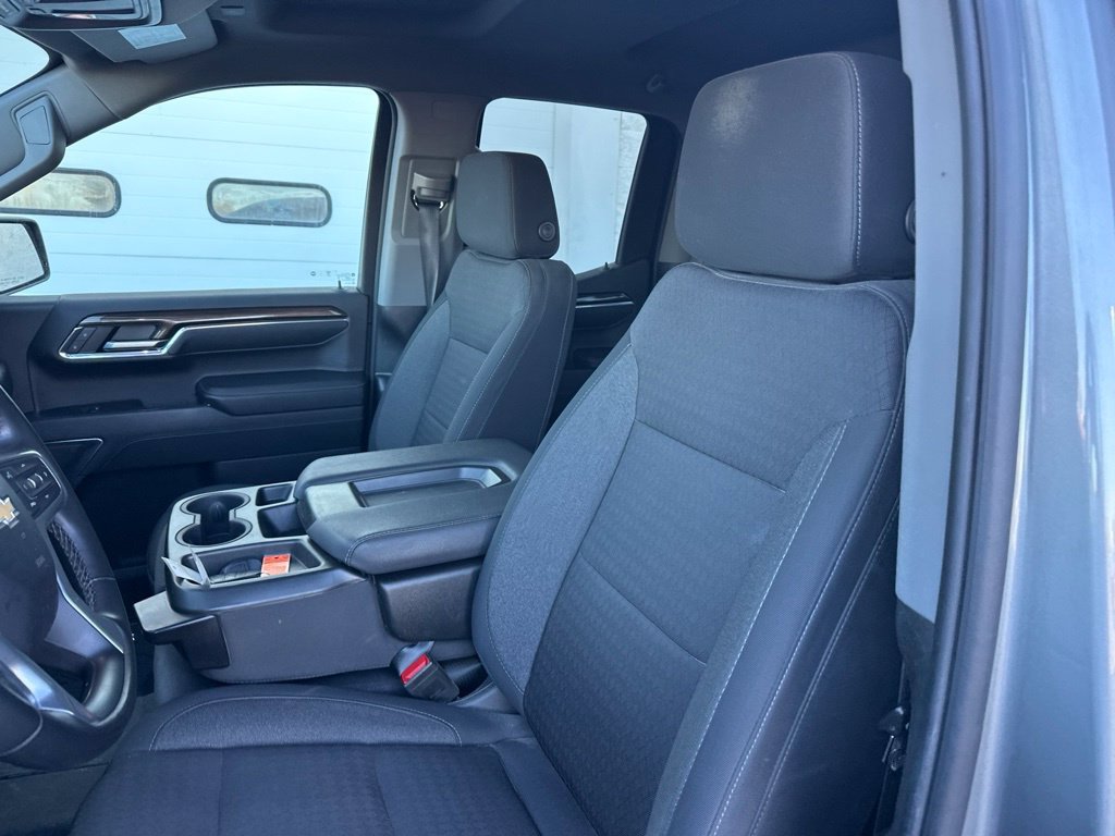 Used 2024 Chevrolet Silverado 1500 LT AWD/4WD image 10