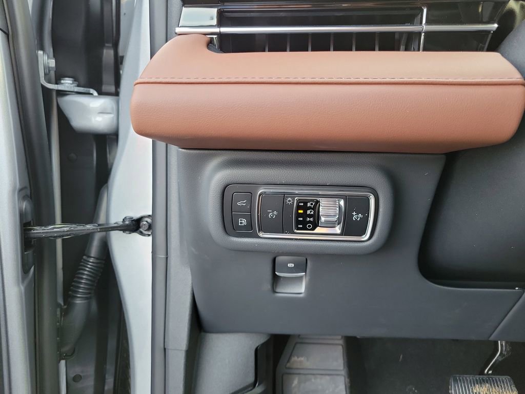 New 2026 Lincoln Nautilus Reserve AWD/4WD image 22