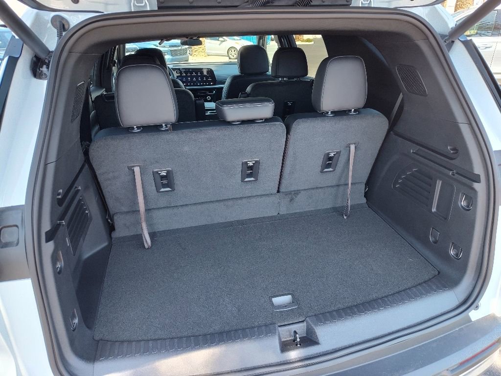 New 2025 Chevrolet Traverse LT w/ Driver Confidence Package image 9