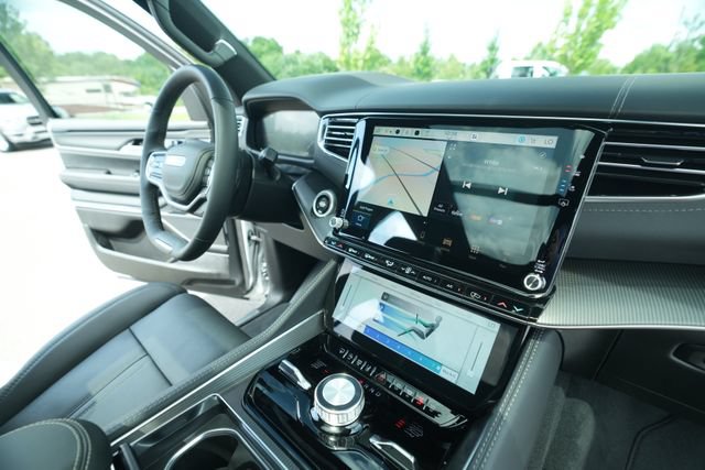 New 2026 Jeep Grand Wagoneer Summit AWD/4WD image 41