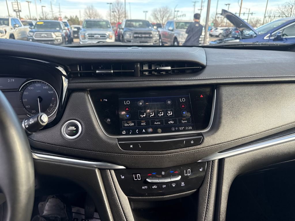 Used 2025 Cadillac XT5 Premium Luxury image 18