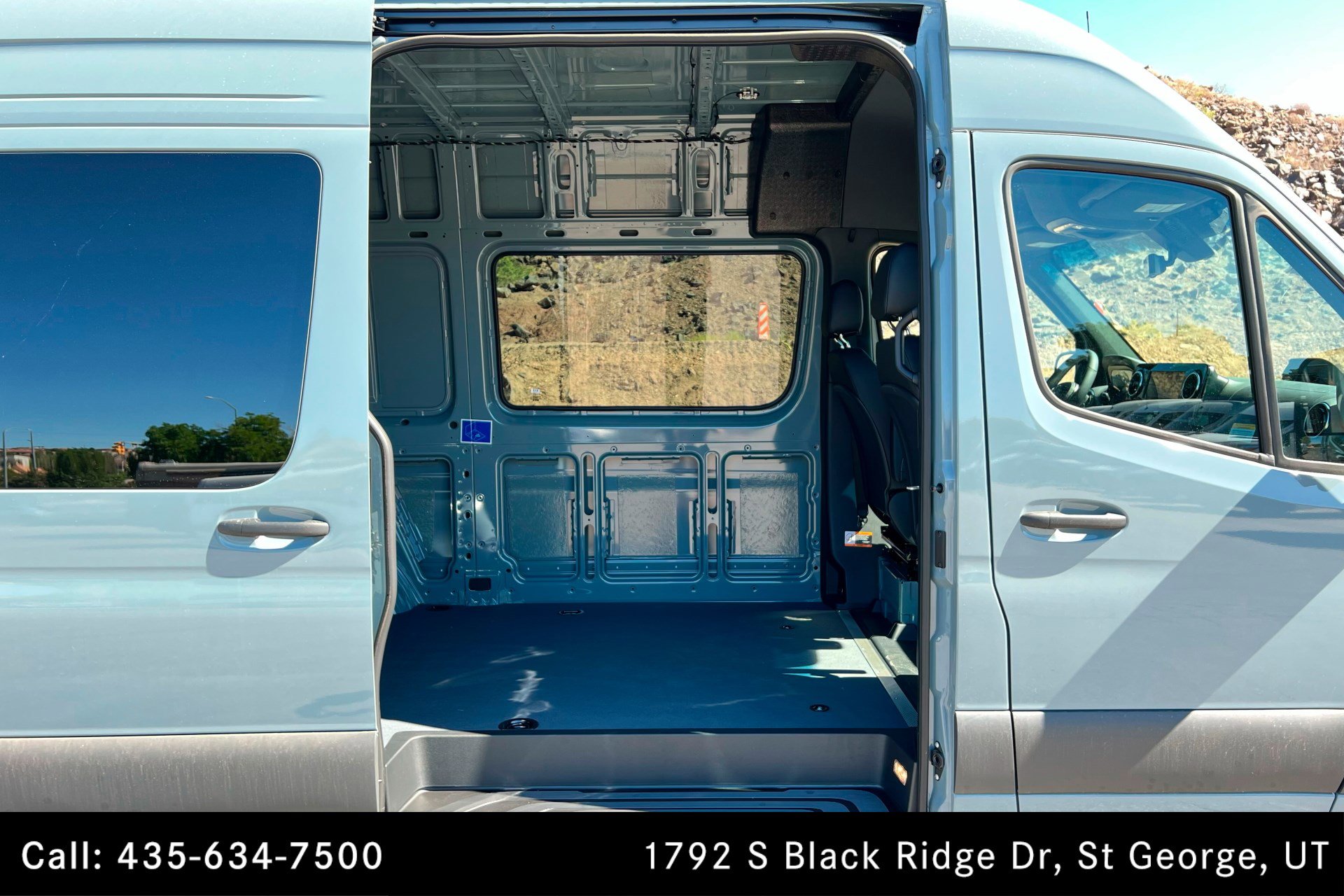 Used 2025 Mercedes-Benz Sprinter 2500 image 17