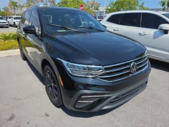 Used 2023 Volkswagen Tiguan SE image 3