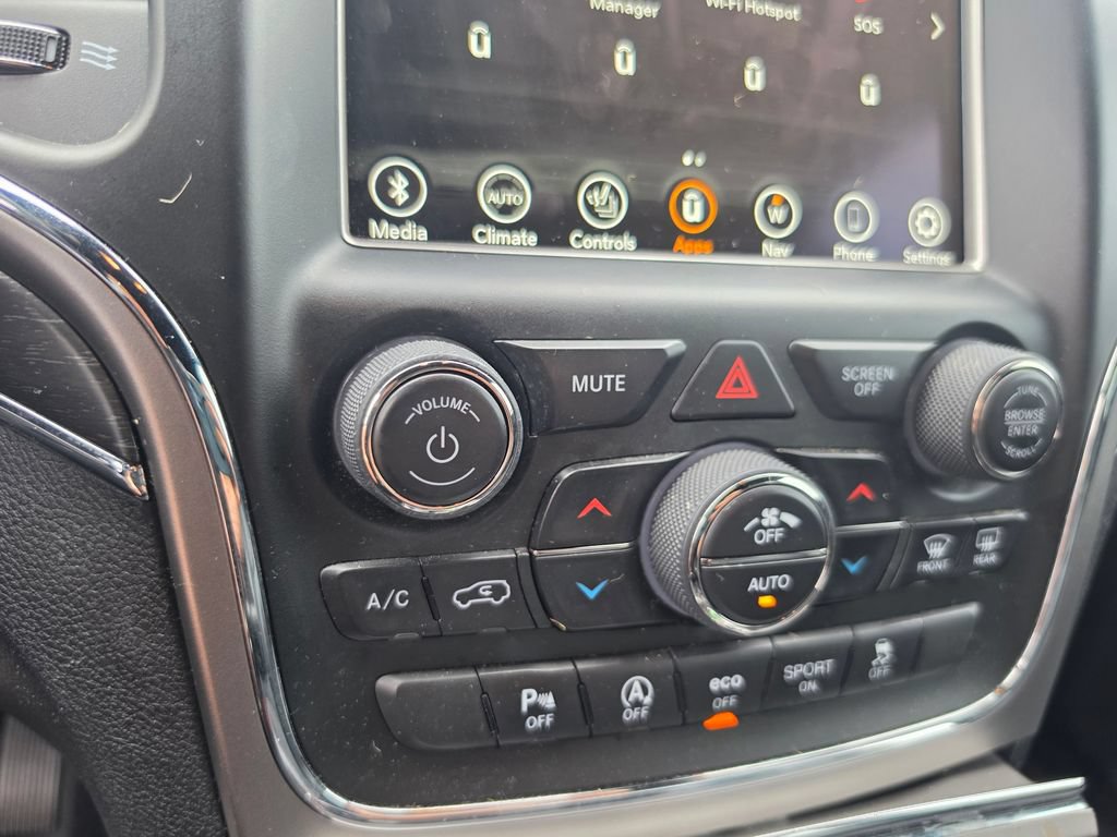 Used 2018 Jeep Grand Cherokee Limited w/ Luxury Group II AWD/4WD image 13