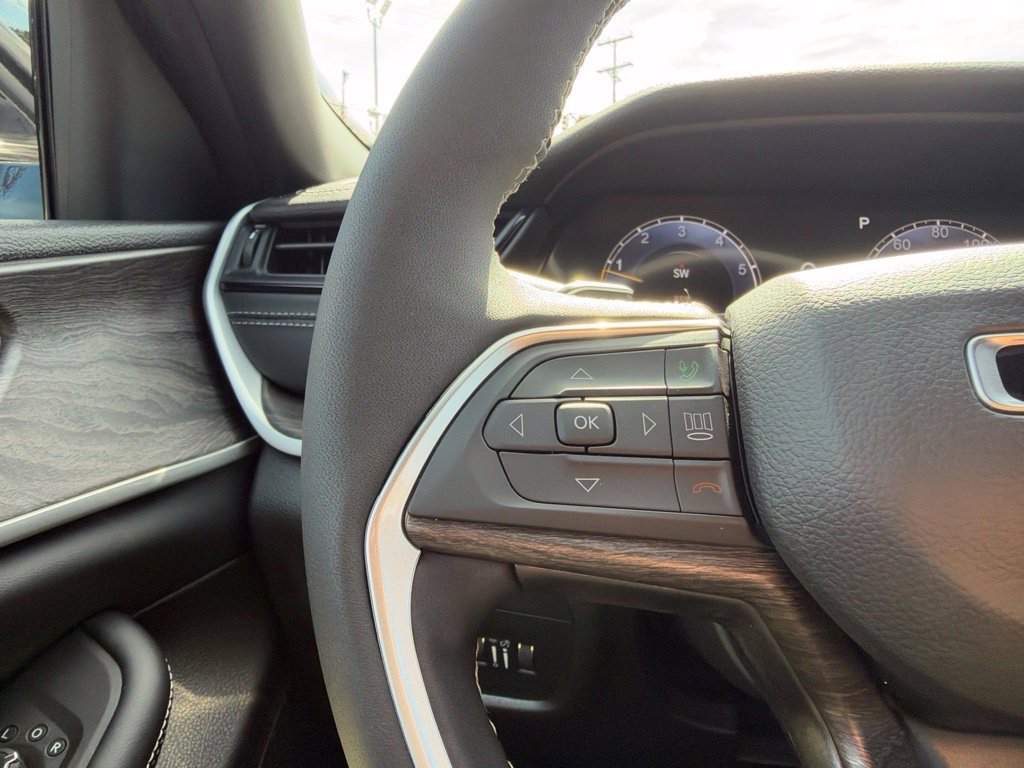 New 2027 Jeep Grand Cherokee Altitude AWD/4WD image 18