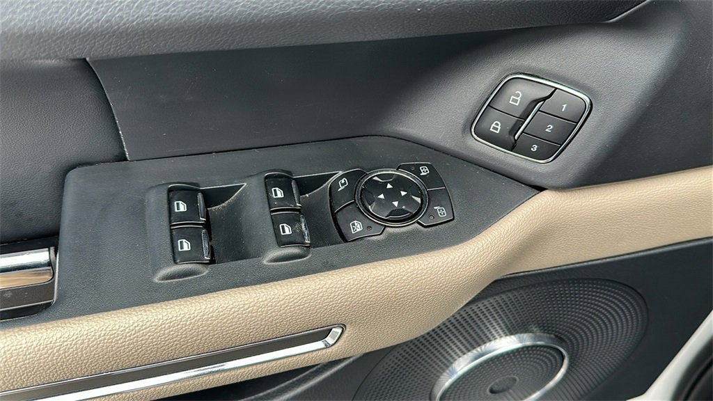 Used 2024 Ford Expedition Max XLT image 13