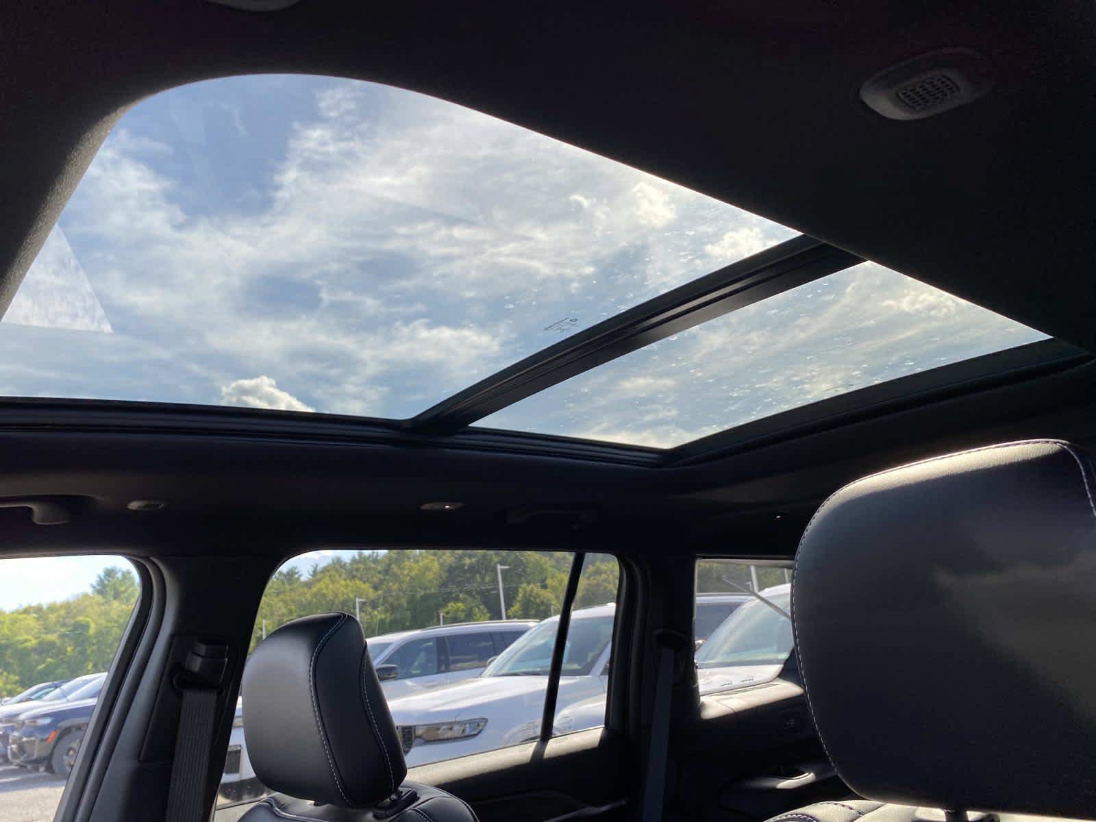 New 2027 Jeep Grand Cherokee L Limited AWD/4WD image 10