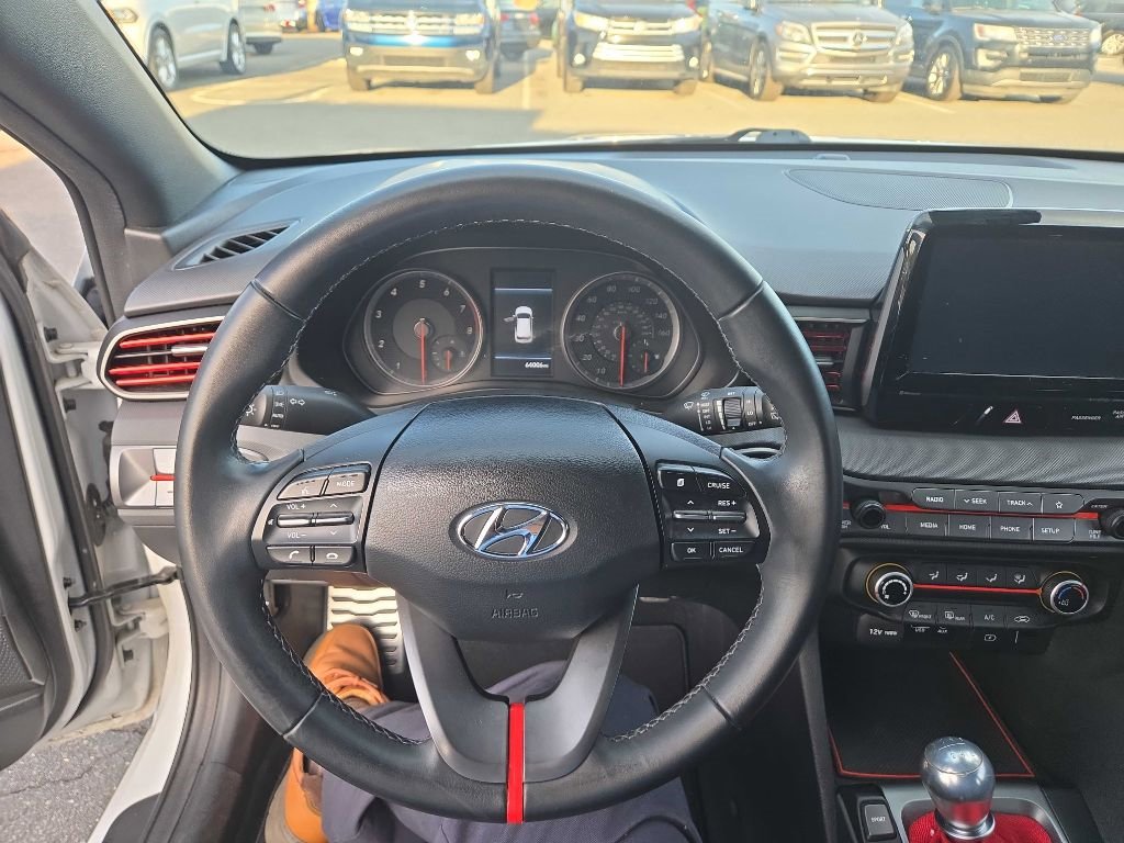 Used 2020 Hyundai Veloster Turbo R-Spec image 18