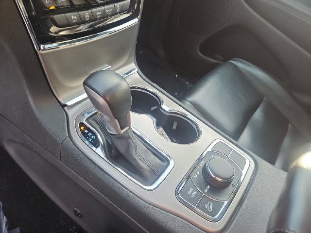 Used 2021 Jeep Grand Cherokee Limited AWD/4WD image 24
