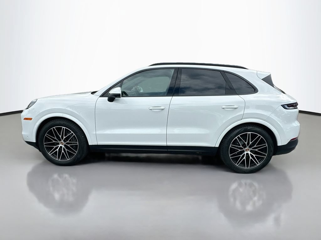 Certified 2025 Porsche Cayenne AWD/4WD image 2