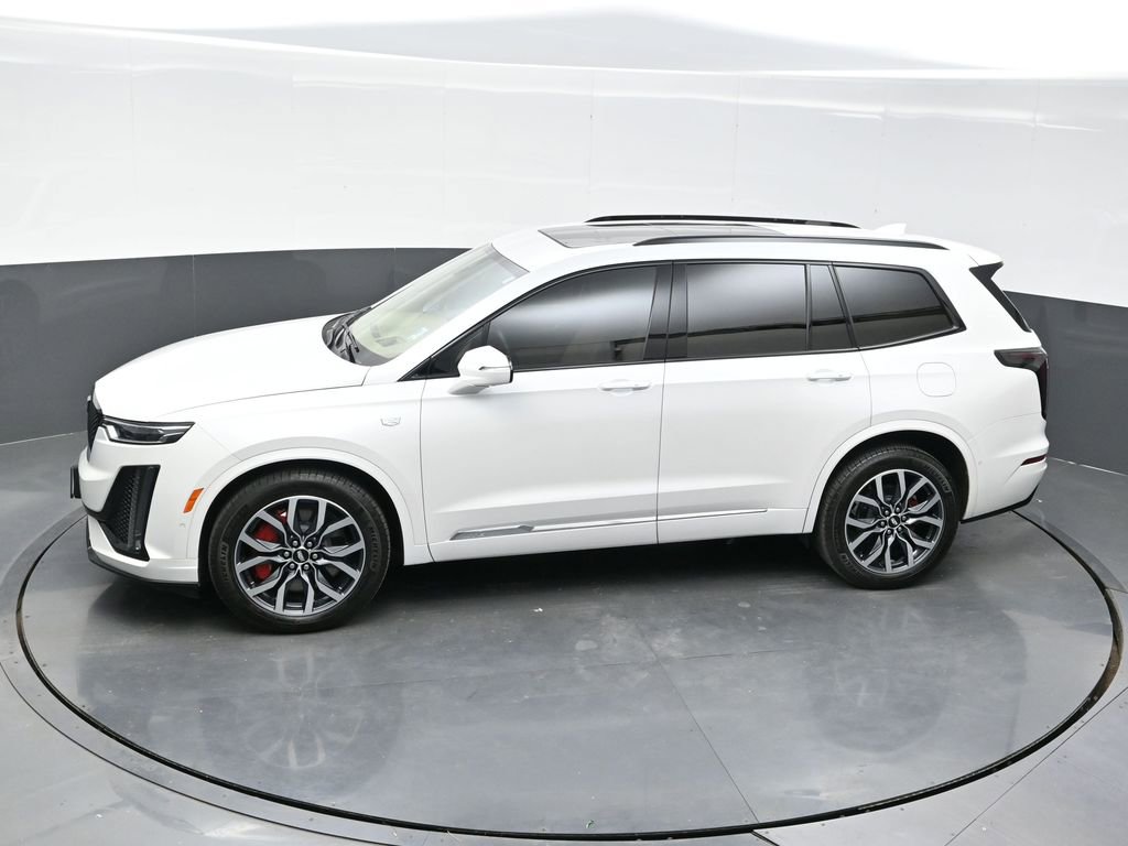 Certified 2025 Cadillac XT6 Sport w/ Platinum Package AWD/4WD image 32