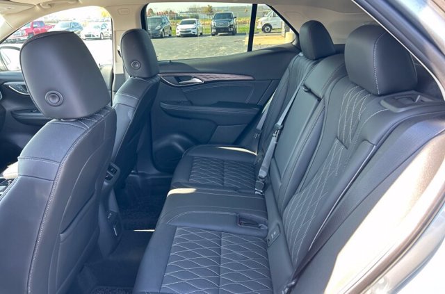 Used 2023 Buick Envision Avenir AWD/4WD image 8