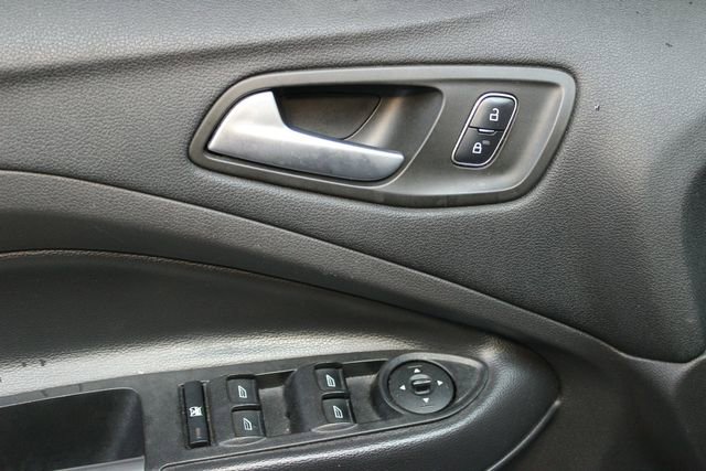 Used 2018 Ford Escape SE w/ SE SYNC Package image 16