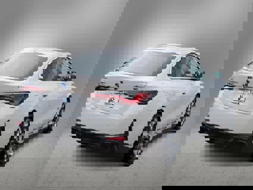 Used 2025 BMW i4 xDrive40i w/ Premium Package image 8